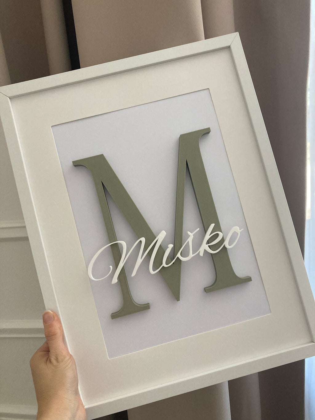 Originálny 3D obraz s iniciálou a menom – personalizovaný darček 30×40 cm