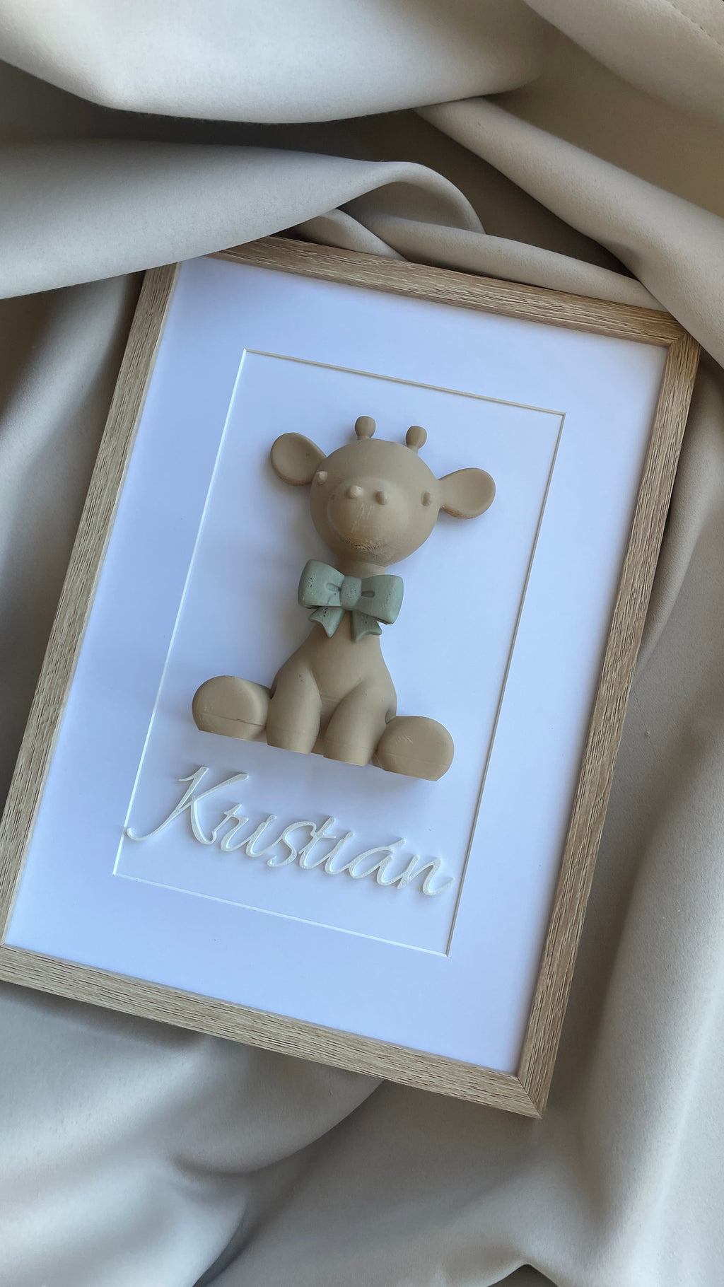 3D obraz so žirafkou a menom dieťaťa – personalizovaný darček k narodeniu a na krst