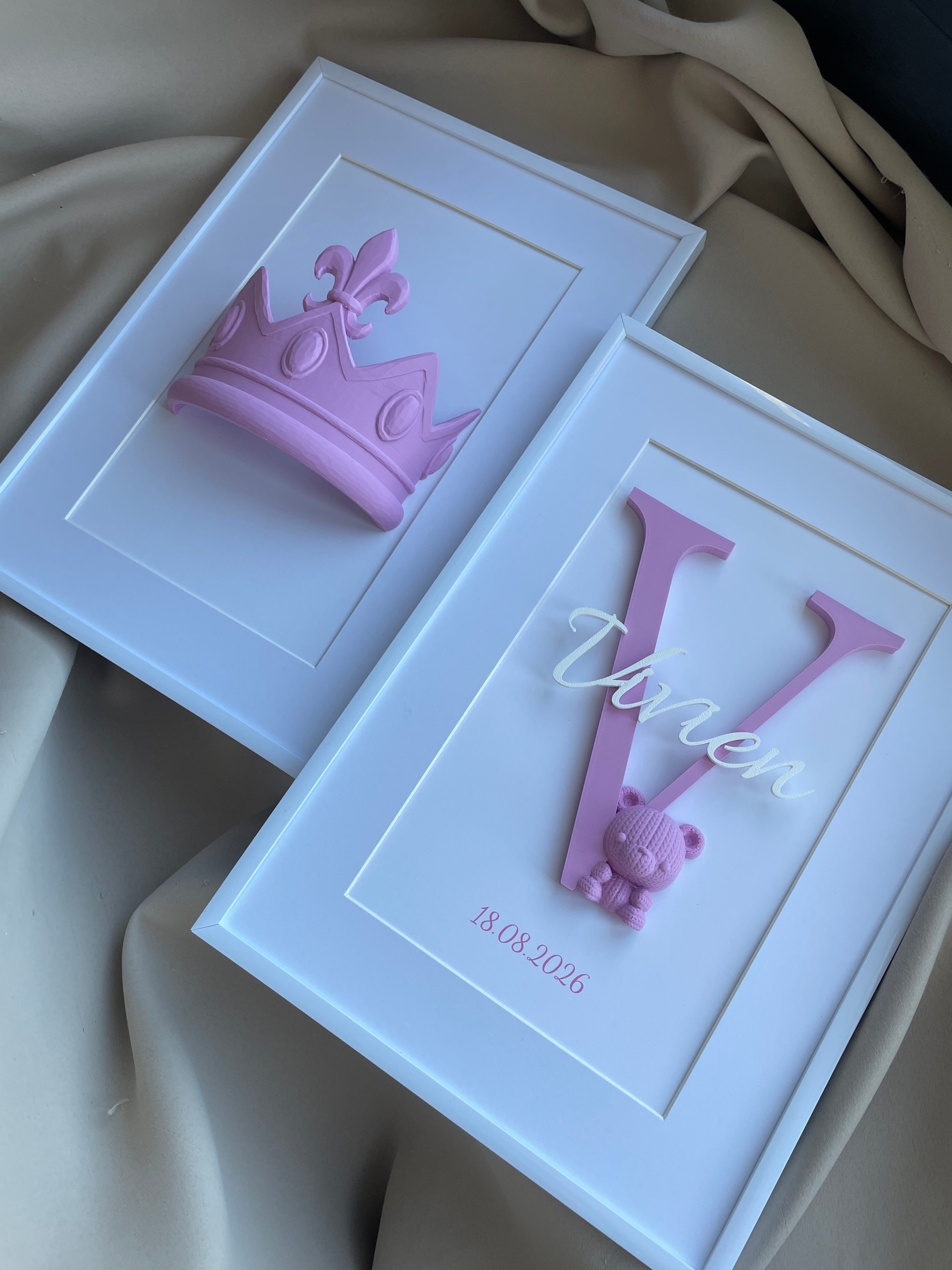 SET 2 personalizovaných 3D obrazov k narodeniu bábätka | Krstný obraz s menom + obraz s motívom | 21×30 cm
