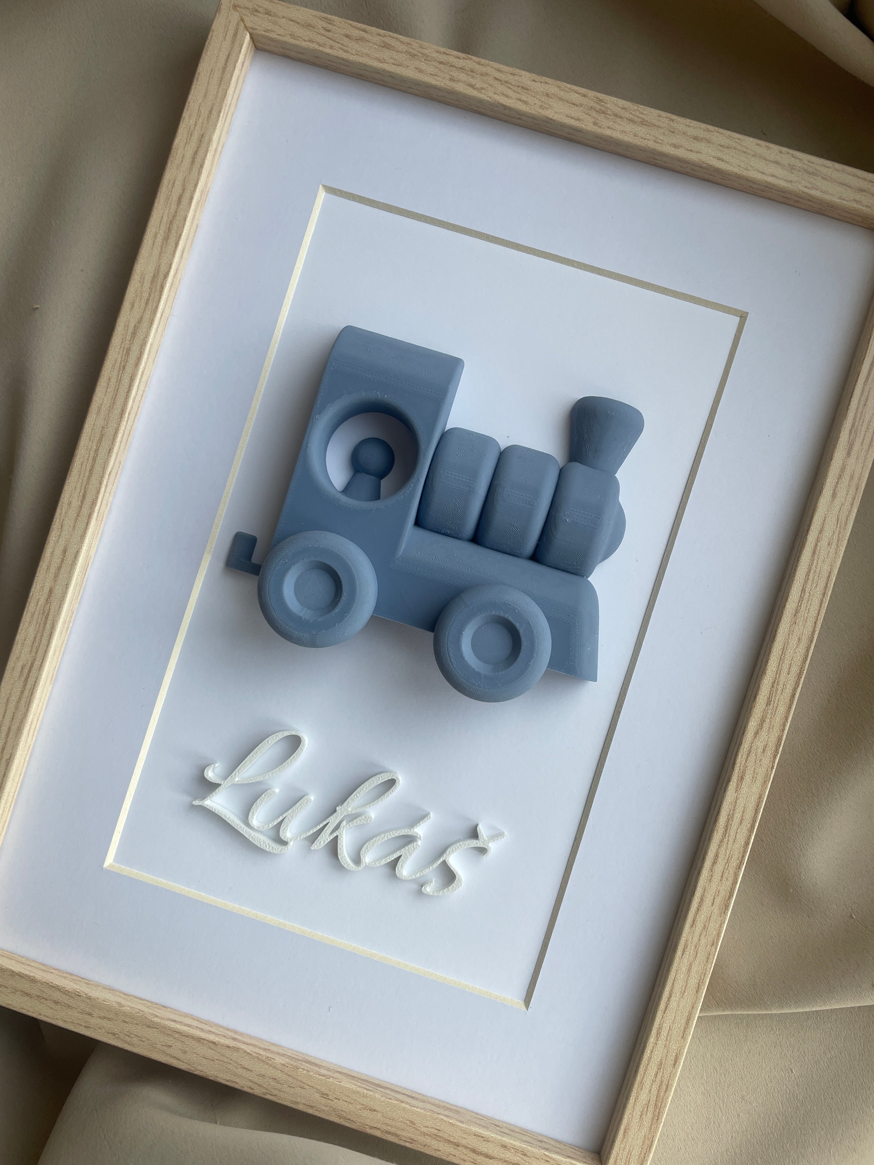 3D vláčik v ráme  s menom – personalizovaná dekorácia pre detskú izbičku