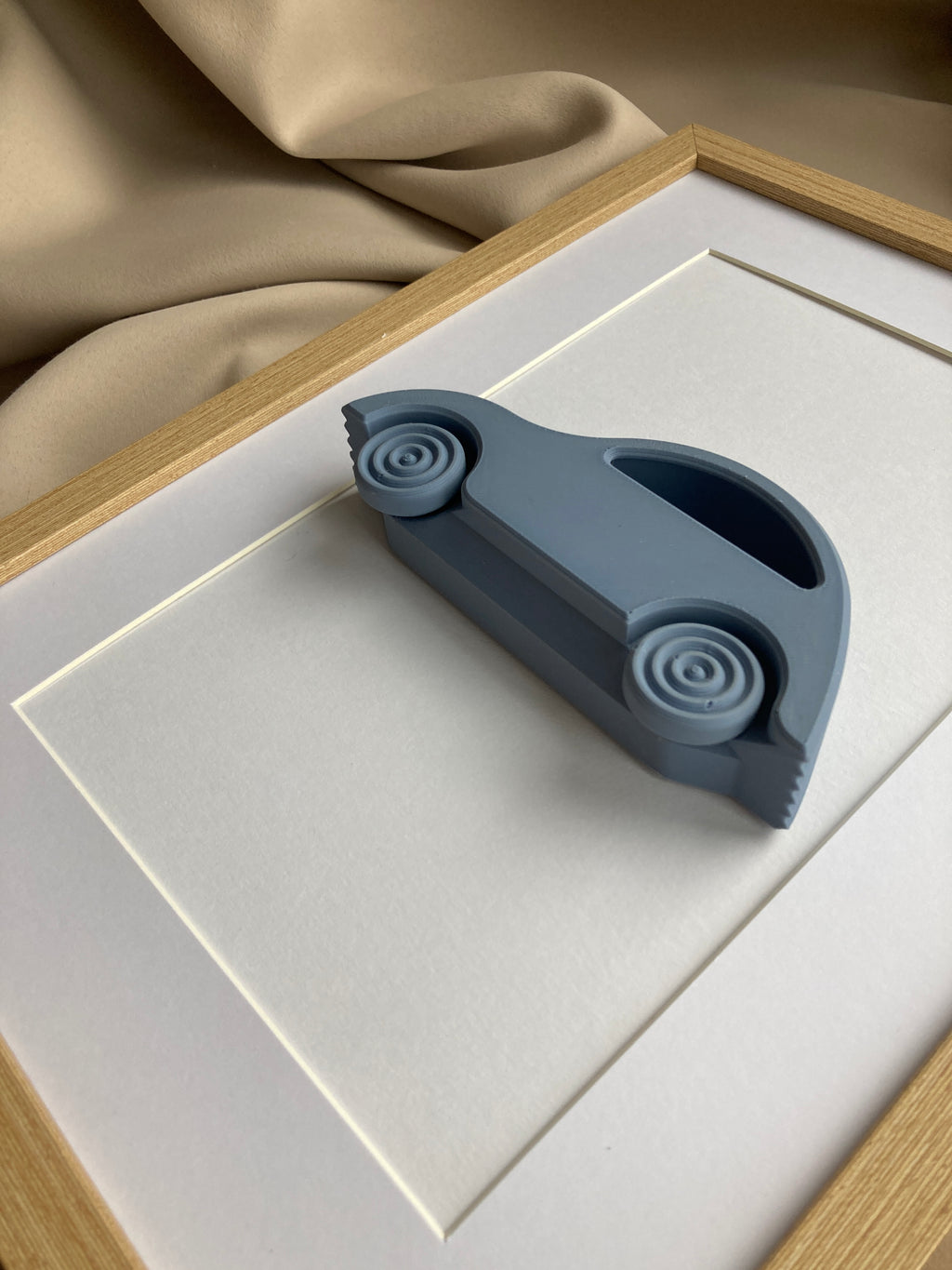 3D autíčko v ráme – personalizovaná dekorácia pre detskú izbičku